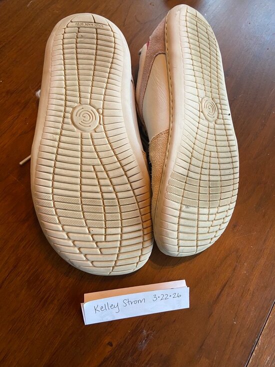 Groundies Orlando Barefoot + Shoes Sneakers size 40 EU / 9 US Women's - Picture 4 of 7